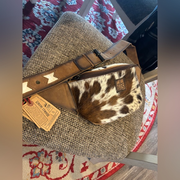 STS Ranchwear Stadium Rules Kait Sling Bag
